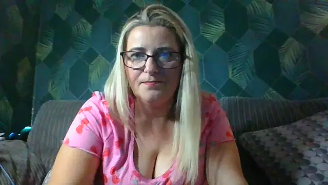 SweetXCandyX online show from 11.14.25