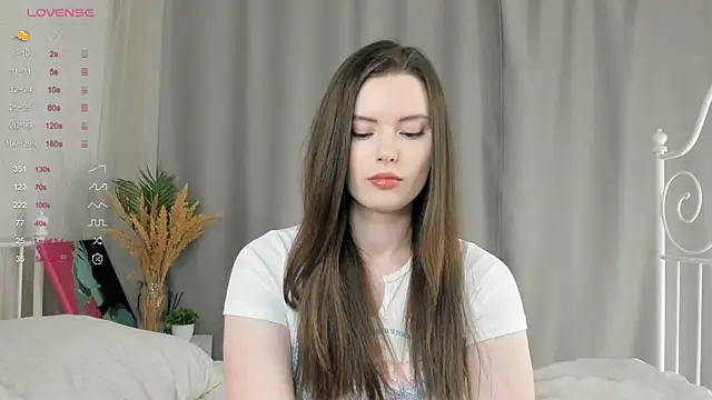 Snapshot of LoraDevon chatting on 02.26.25 LoraDevon online show from 02.26.25