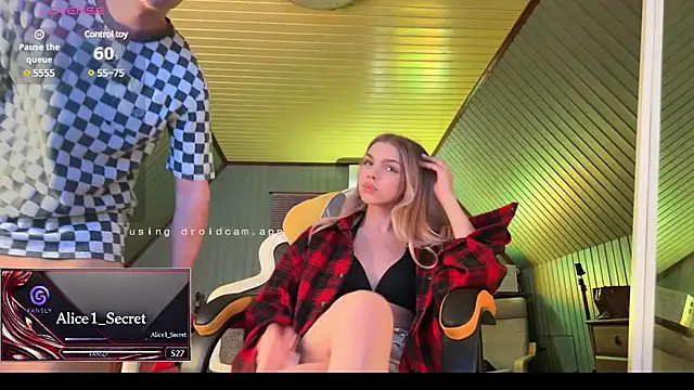 Snapshot of Alice1_secret chatting on 02.04.25 Alice1 secret online show from 02.04.25