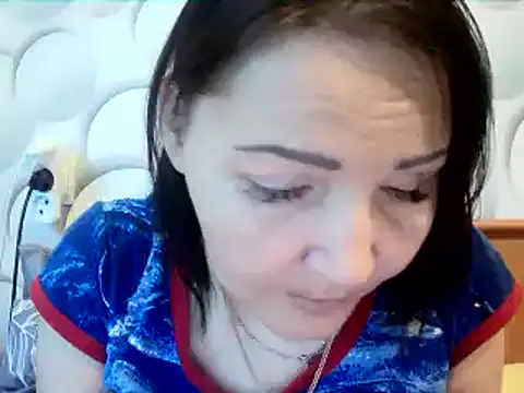 Snapshot of ClaireSunset chatting on 04.19.26 ClaireSunset online show from 04.19.26