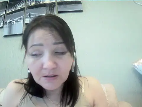 Snapshot of ClaireSunset chatting on 05.29.26 ClaireSunset online show from 05.29.26