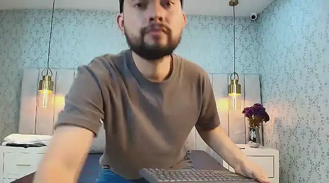 Snapshot of Leandro_GB chatting on 01.30.25 Leandro GB online show from 01.30.25
