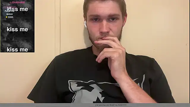 Snapshot of anomalies_ig chatting on 10.27.25 anomalies ig online show from 10.27.25