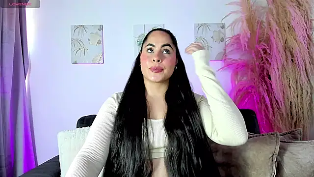 Snapshot of lenna_h3aven chatting on 02.04.25 lenna h3aven online show from 02.04.25