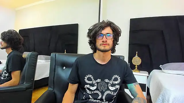 Loggan donnelly online show from 03.10.25