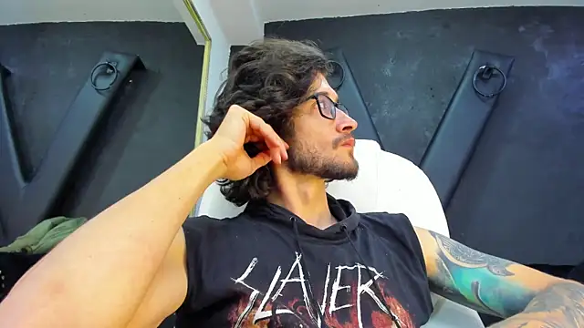 Loggan donnelly online show from 03.16.25