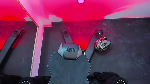 Loggan donnelly online show from 09.14.25