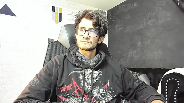 Loggan donnelly online show from 09.17.25