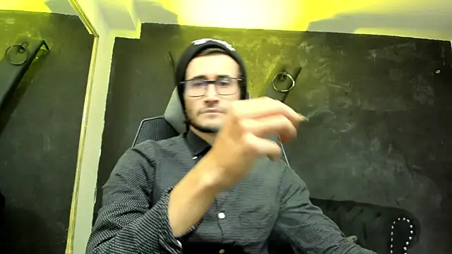 Loggan donnelly online show from 09.24.25