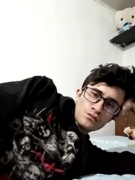 Loggan donnelly online show from 12.16.25