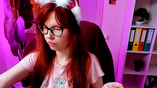 CarolGiggly online show from 11.04.25