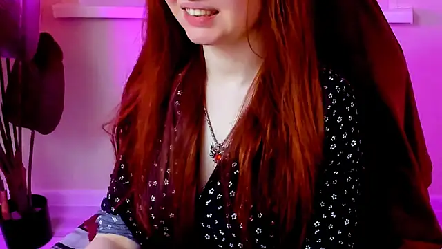 CarolGiggly online show from 12.18.25