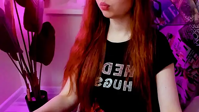 Snapshot of CarolGiggly chatting on 02.26.26 CarolGiggly online show from 02.26.26