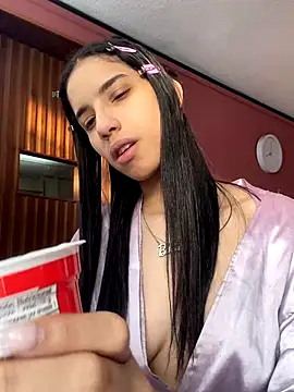 Praga Pink online show from 10.20.25