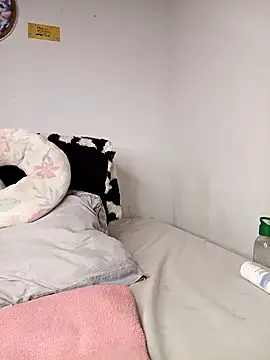 lianisrose online show from 11.04.25