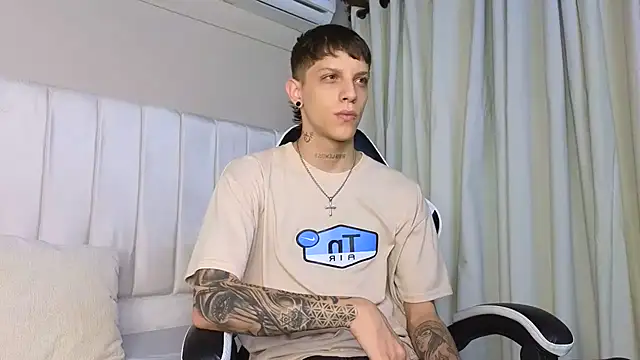 Snapshot of Adam_hard_ chatting on 09.15.25 Adam hard  online show from 09.15.25