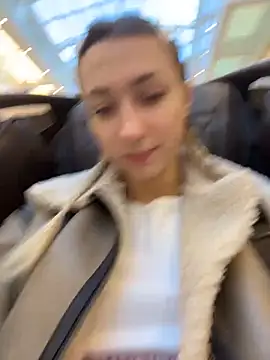 Lia  Love online show from 11.04.25