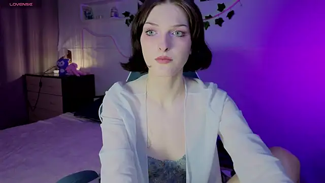 Sweet Paradox online show from 09.17.25