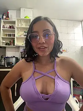 Snapshot of Kay_LustyWife chatting on 01.16.25 Kay LustyWife online show from 01.16.25