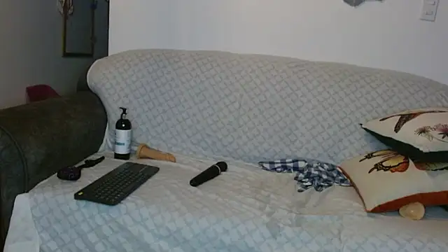 Vanessa Aniston online show from 11.11.25