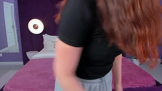 milaleoneli online show from 02.09.25