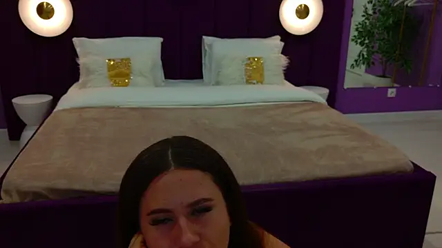 milaleoneli online show from 03.22.25