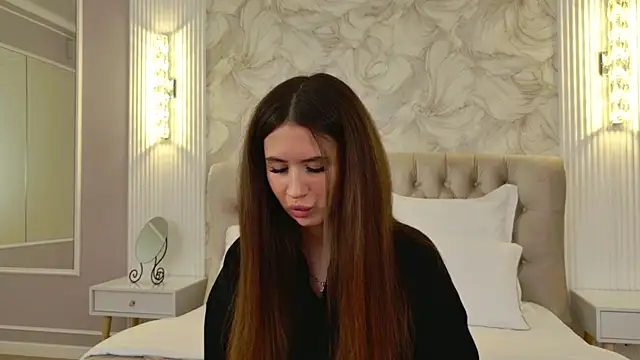 milaleoneli online show from 09.21.25