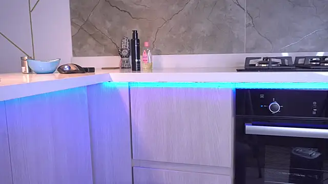 Snapshot of b3llaspringg chatting on 02.22.25 b3llaspringg online show from 02.22.25