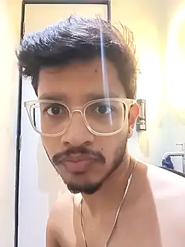 Snapshot of skinnyyyyyyyyy chatting on 11.10.25 skinnyyyyyyyyy online show from 11.10.25