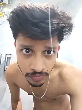 Snapshot of skinnyyyyyyyyy chatting on 12.20.25 skinnyyyyyyyyy online show from 12.20.25