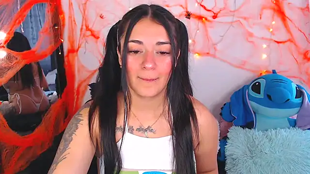 Samanta james19 online show from 10.31.25