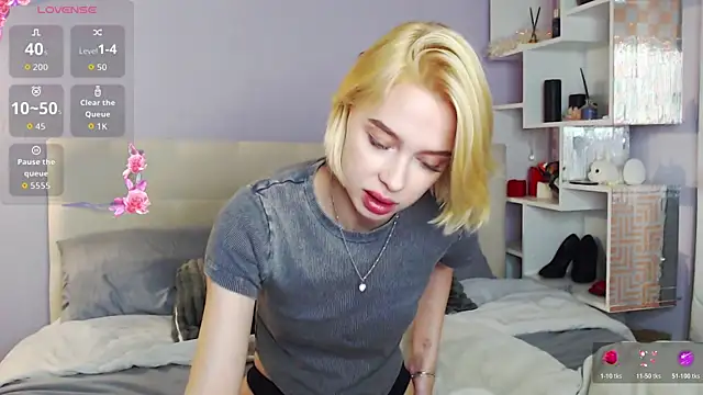 White Lioness online show from 10.21.25