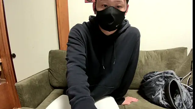 Snapshot of tuki_fu chatting on 01.10.25 tuki fu online show from 01.10.25