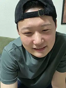 Snapshot of tuki_fu chatting on 03.16.25 tuki fu online show from 03.16.25