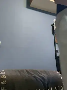 Snapshot of tuki_fu chatting on 09.24.25 tuki fu online show from 09.24.25