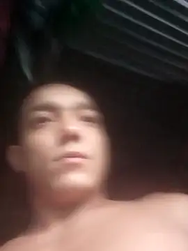 Snapshot of tayson_ chatting on 04.15.26 tayson online show from 04.15.26