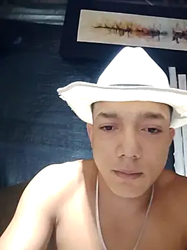 Snapshot of tayson_ chatting on 04.20.26 tayson online show from 04.20.26