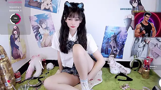 Snapshot of Xiaomi-Angela chatting on 03.26.26 Xiaomi-Angela online show from 03.26.26