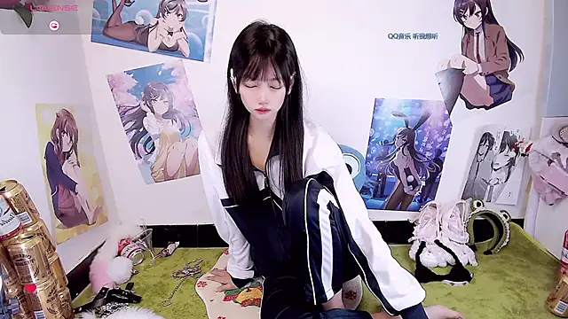 Snapshot of Xiaomi-Angela chatting on 04.06.26 Xiaomi-Angela online show from 04.06.26