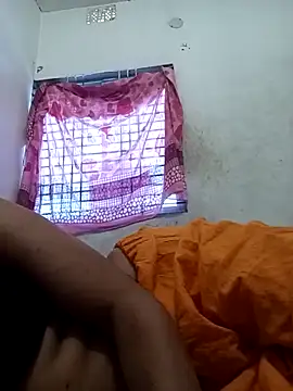 Snapshot of HenaAra chatting on 02.17.26 HenaAra online show from 02.17.26