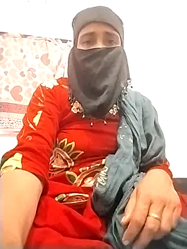 Snapshot of HenaAra chatting on 02.25.26 HenaAra online show from 02.25.26