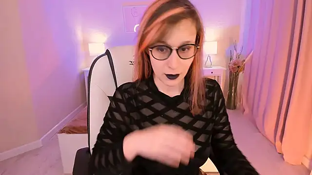 Dora Marcelli online show from 02.07.25