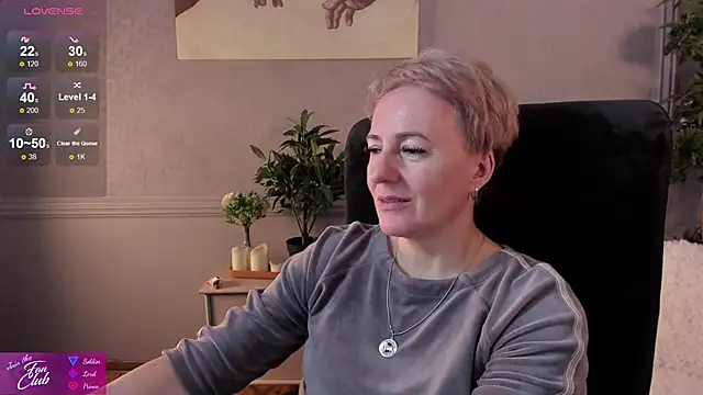 Nika Smit online show from 12.14.24