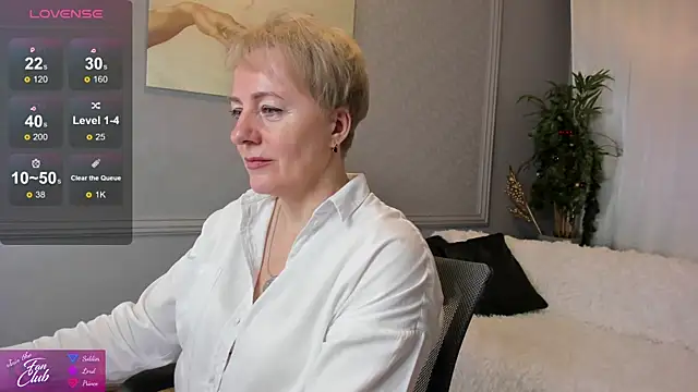 Nika Smit online show from 01.12.25