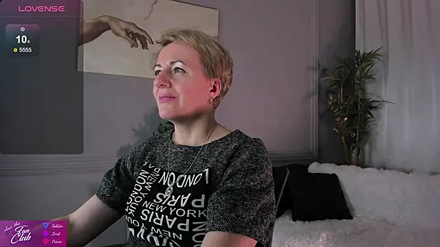 Nika Smit online show from 01.25.25