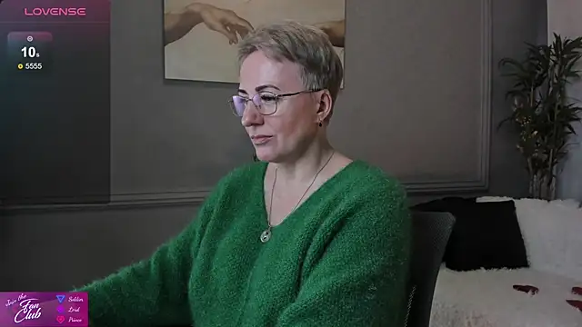 Nika Smit online show from 02.15.25