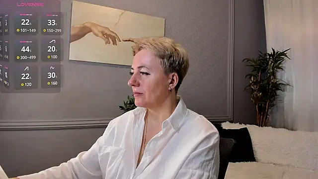 Nika Smit online show from 03.15.25