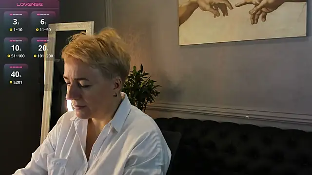 Nika Smit online show from 11.23.25