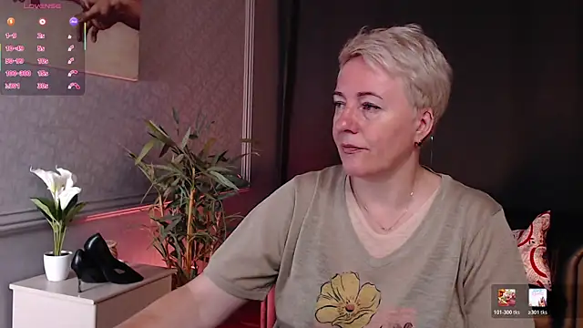 Snapshot of Nika_Smit chatting on 07.12.26 Nika Smit online show from 07.12.26