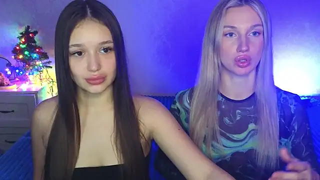 Snapshot of Megan_Kira chatting on 12.13.24 Megan Kira online show from 12.13.24